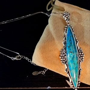 Turquoise Sterling Silver Floral Pendant w/Chain